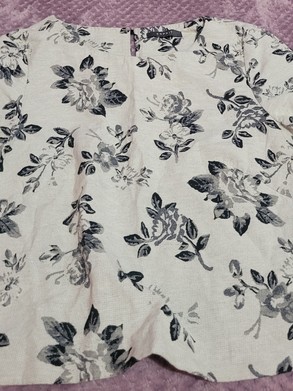 Zodiac Cream Short Sleeve Tee with Gray Floral Print
